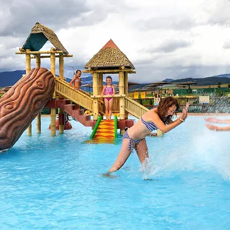 Aqua440 Tatralandia 4* Lipótszentmiklós